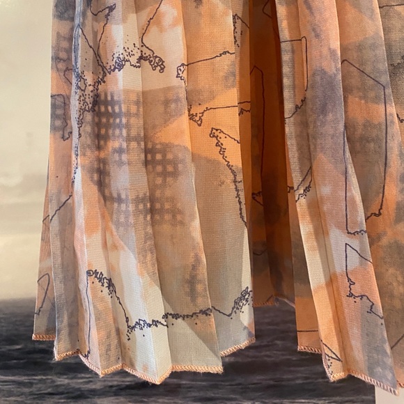 NWOT: BCBGeneration Pleated Skirt Sz: L - Picture 4 of 7